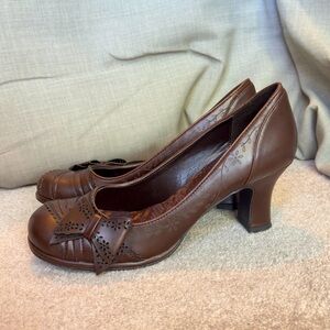 Madden Girl SASSIE BROWN heel shoes